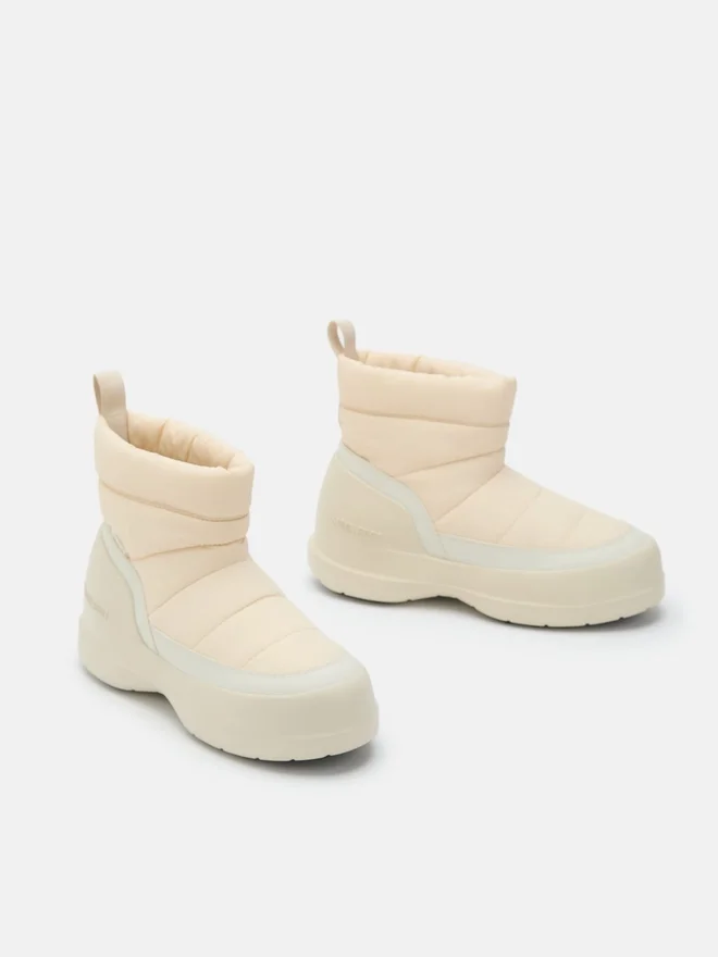 Mezzaluna Puffy Cream Boots Mezzaluna Puffy Cream Boots